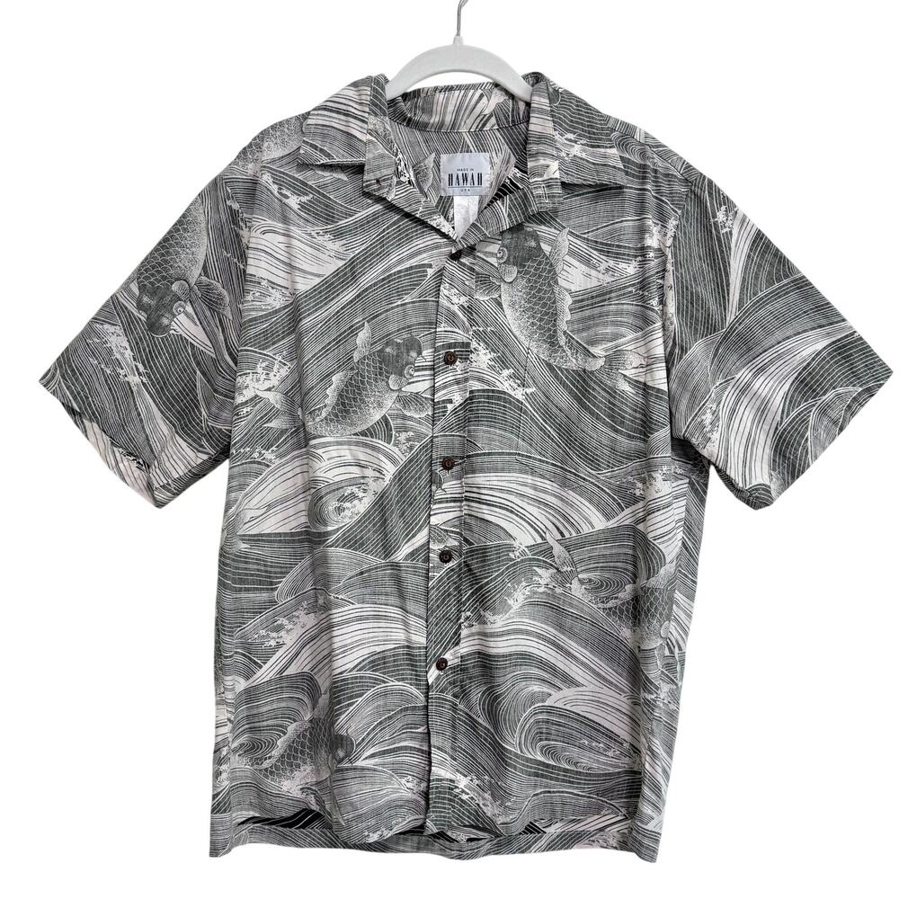VTG Mens Hawaiian Aloha Shirt M Koi Fish Asian Waves Ocean Beach Reverse Print